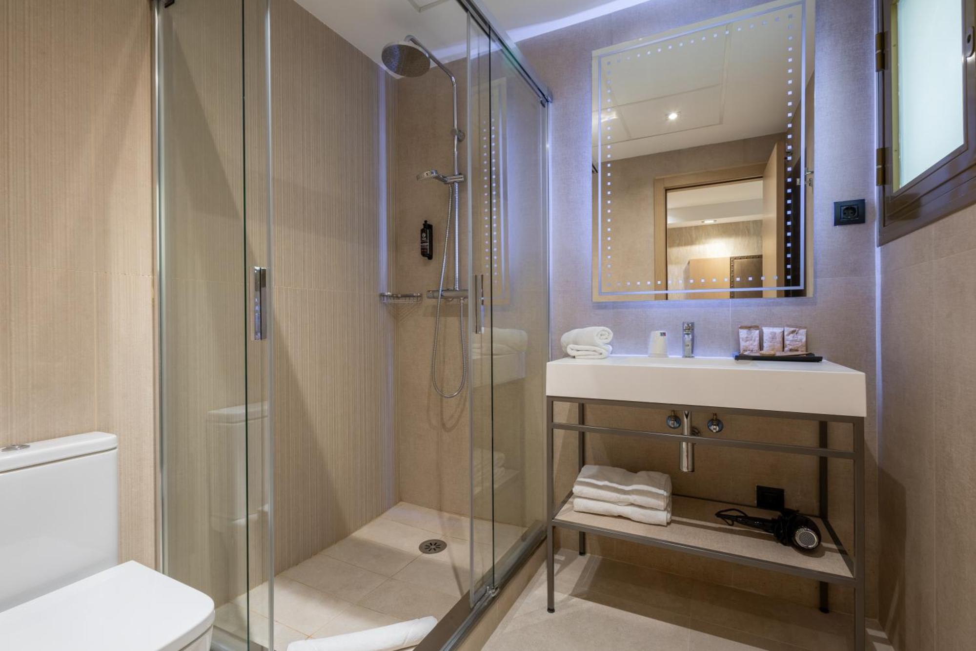 Gran Barcino Hotel 4*